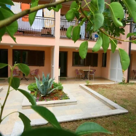 In With Balcony, Air Conditioning, Wi-fi Appartement