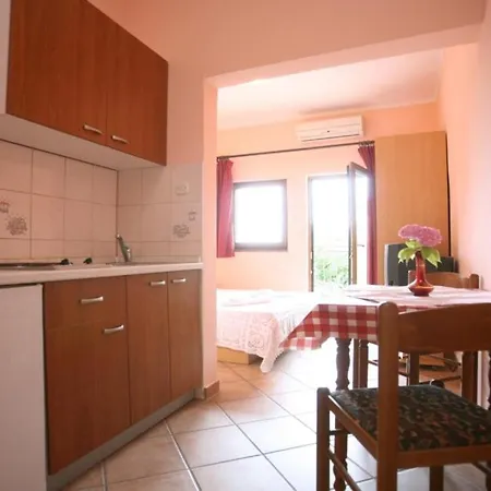 In With Balcony, Air Conditioning, Wi-fi פורץ